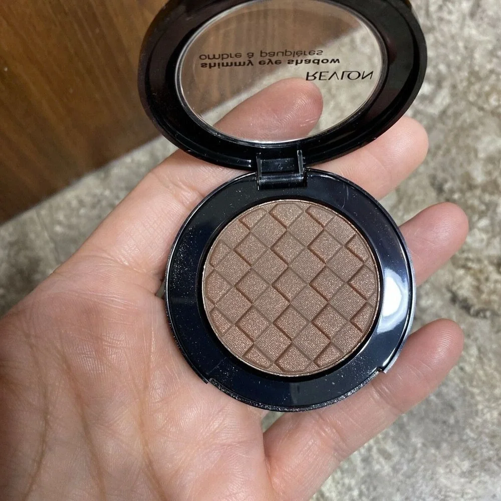 Revlon shimmy eyeshadow